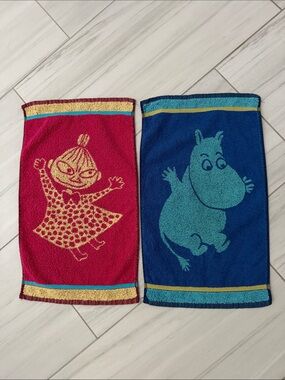 Moomin & Little My Character Hand Towels Finlayson Fuschia Red and Blue (2)